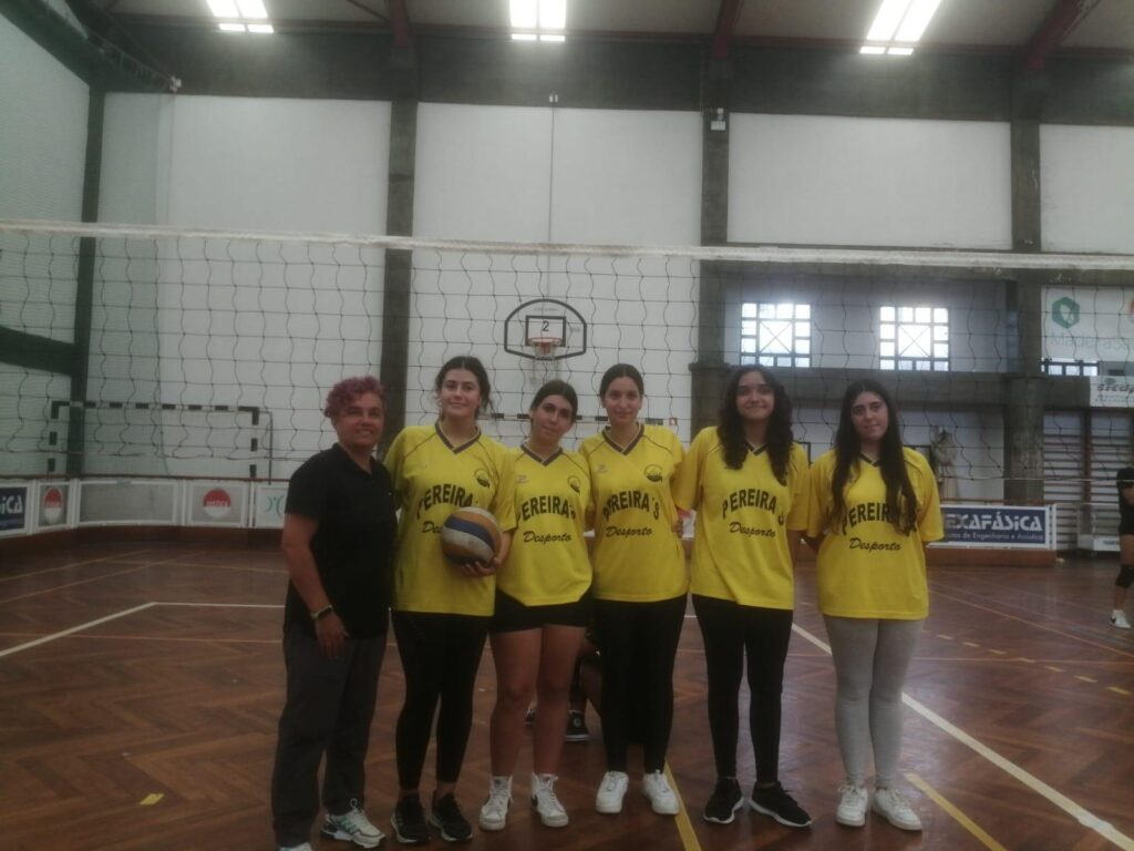 Equipa Juvenil Feminina de Voleibol