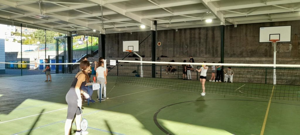 Dia dos Desportos de Raquetes (badminton e ténis de mesa).