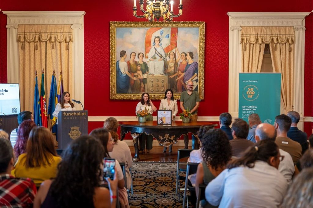 Turma EFA do Imaculado presente na apresentação do livro “Receitas com História”