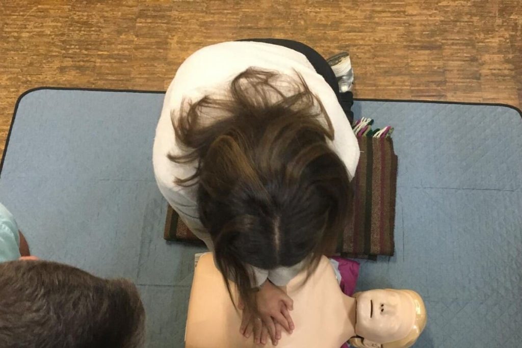 Demonstração e aplicação de medidas de suporte básico de vida